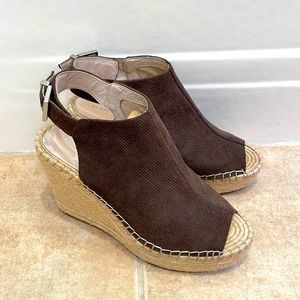 Kenneth Cole Olivia Brown wedge sandal